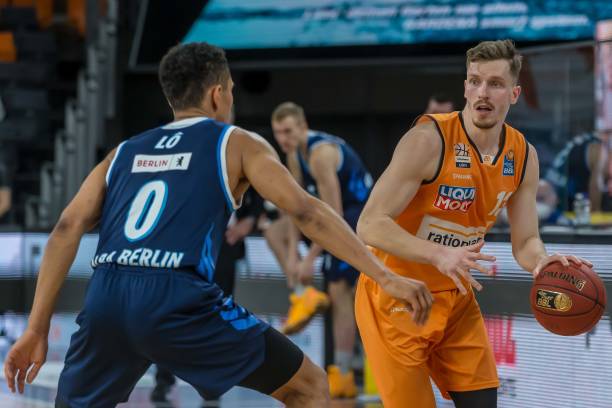 各项赛事按 各项赛事按